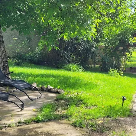 Gárdonyi Ház * Saly